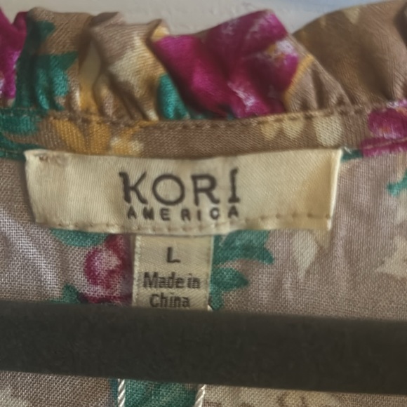 Floral top - Picture 3 of 5